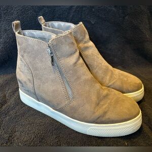 Time and Tru Taupe Hidden Wedge Sneaker Booties Zip Up